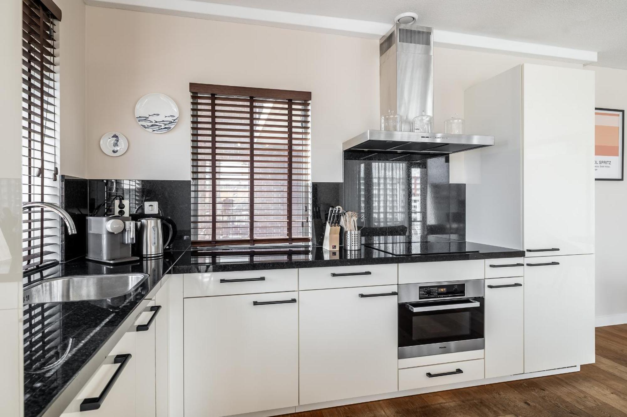 Bizstay Harbour I Scheveningen Apartments กรุงเฮก ภายนอก รูปภาพ
